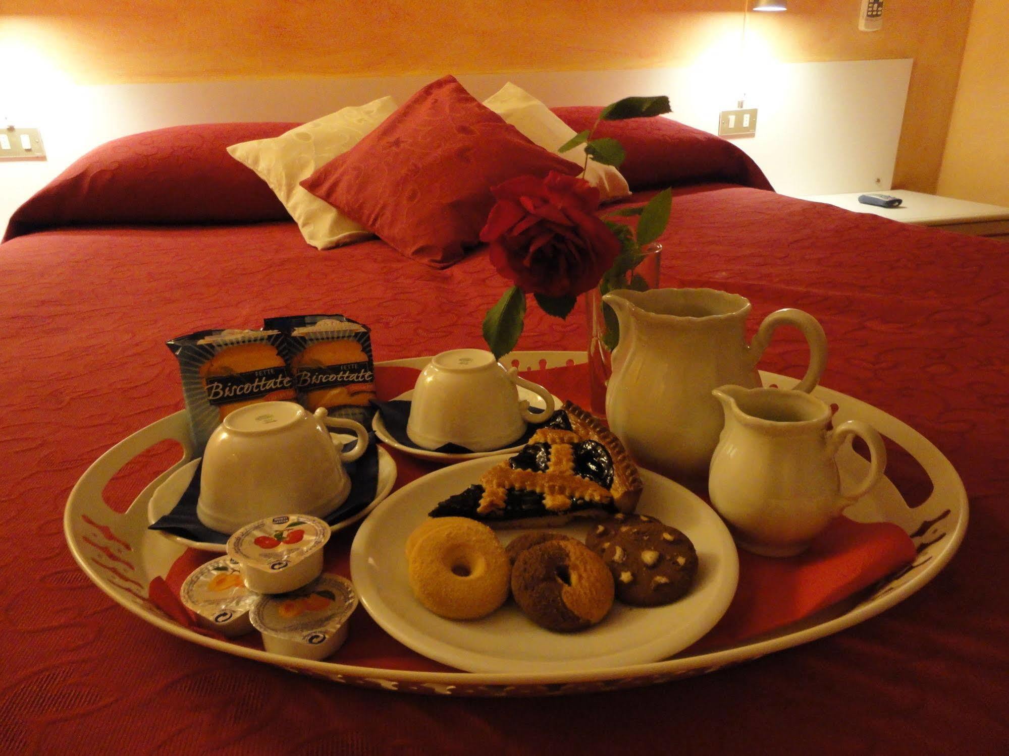 Albergo La Pieve Кастелфиорентино Екстериор снимка