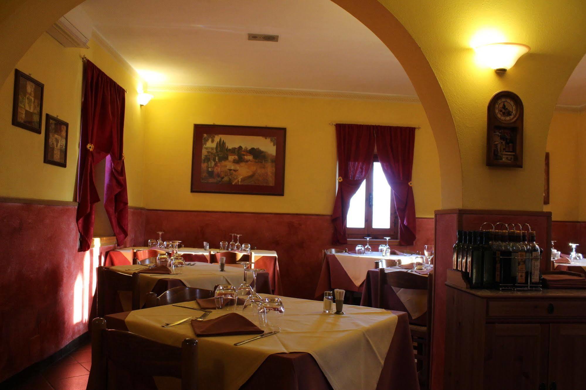 Albergo La Pieve Кастелфиорентино Екстериор снимка