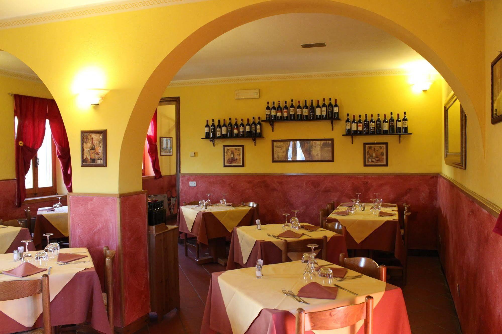Albergo La Pieve Кастелфиорентино Екстериор снимка